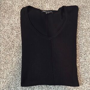 Cable & Gauge Classic Black V-Neck Pullover